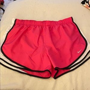 NIKE Running Tempo short